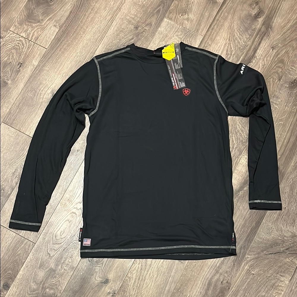 Men’s Ariat FR shirt size Medium
